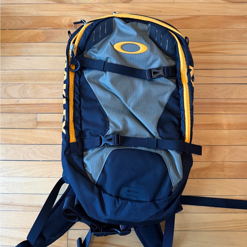 Oakley Rafter 12